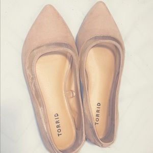 8 wide blush colored flats